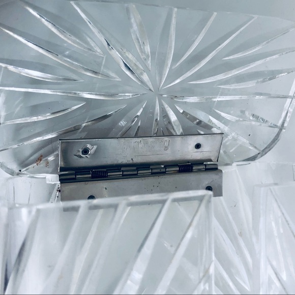 Rare 1950s Wilardy Lucite Tissue Box Clear Cut Carvings Design - Picture 11 of 11